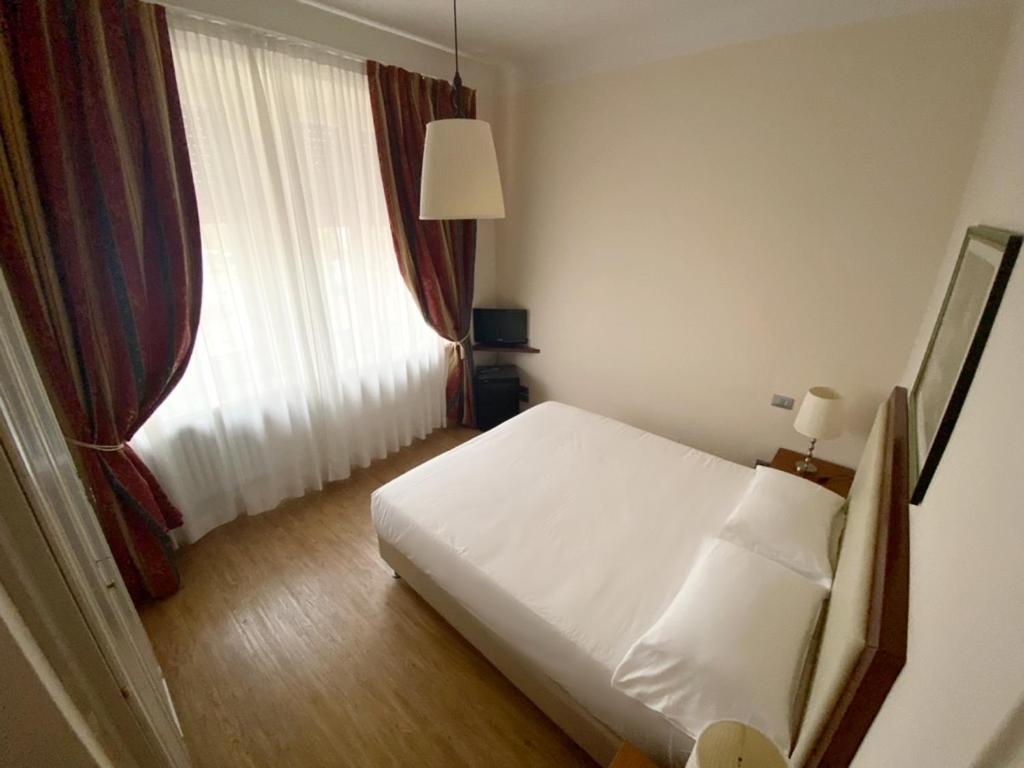 Grand Hotel Regina Salsomaggiore Salsomaggiore Terme Ngoại thất bức ảnh