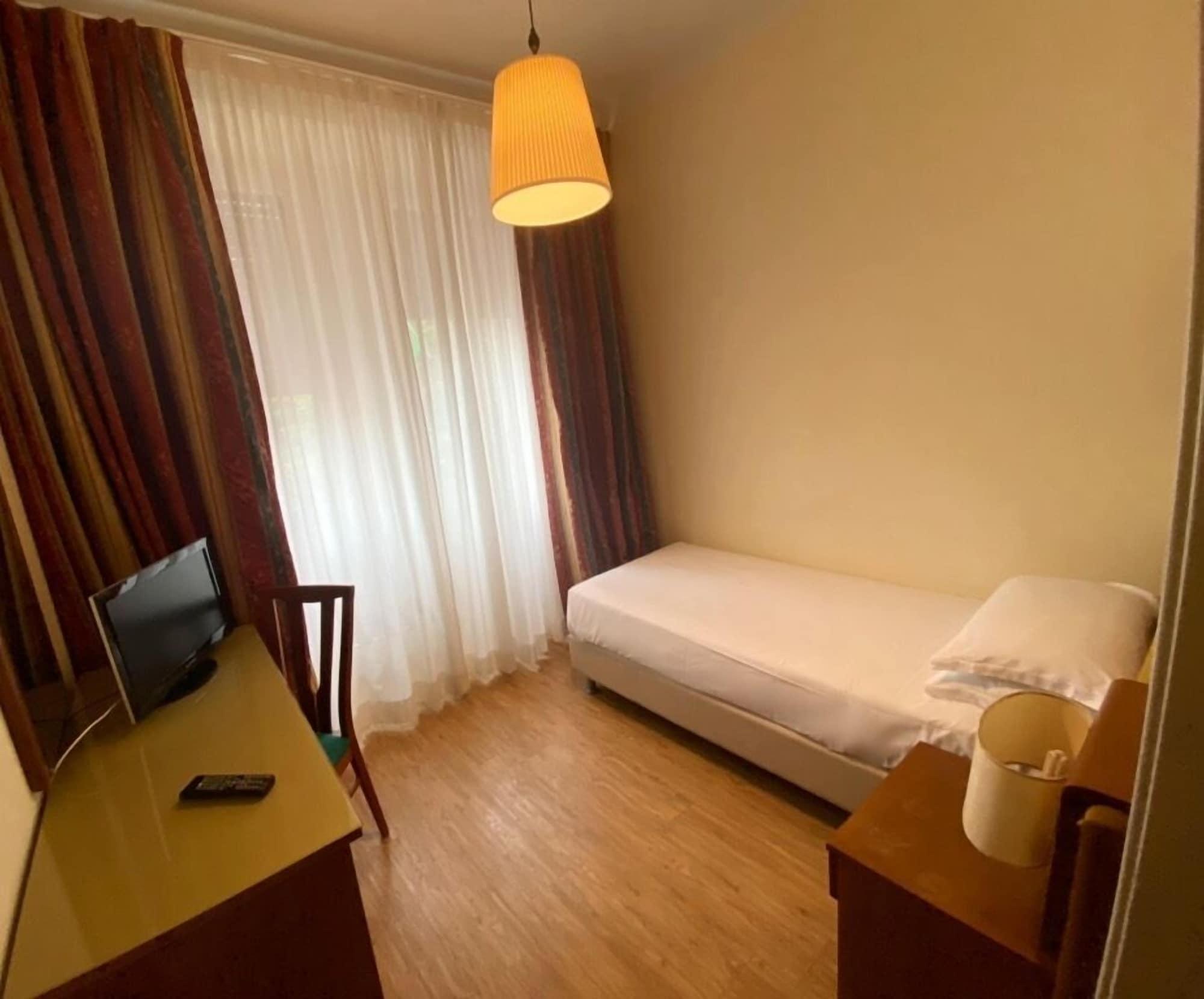 Grand Hotel Regina Salsomaggiore Salsomaggiore Terme Ngoại thất bức ảnh